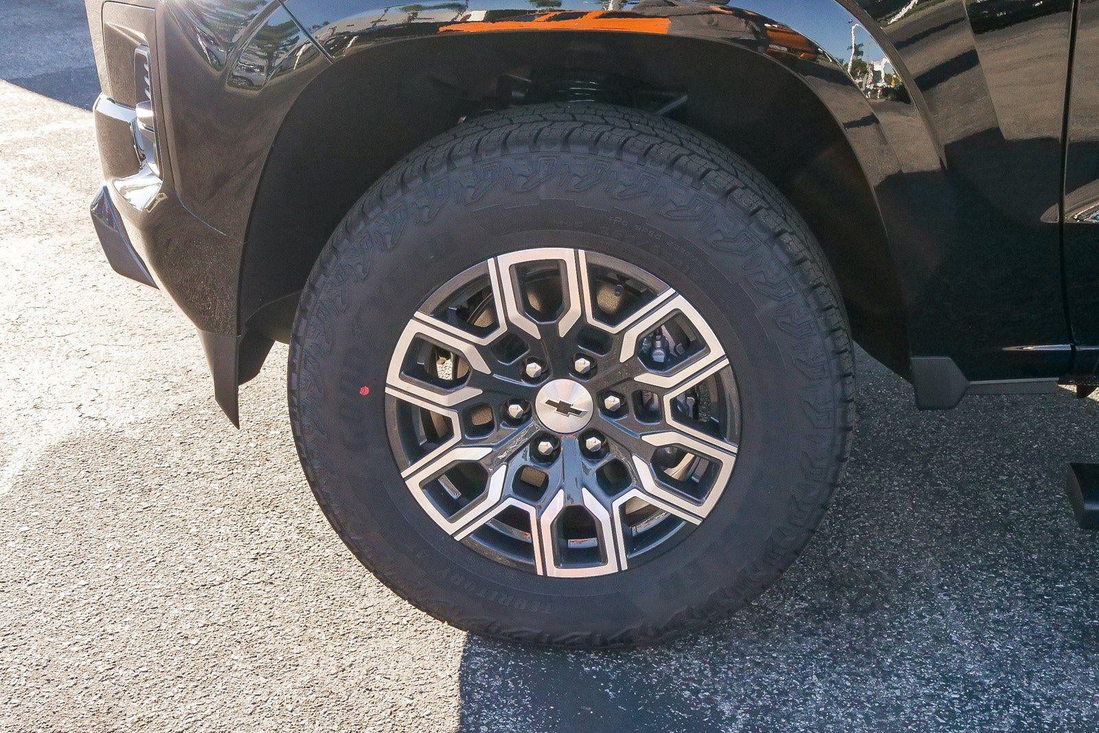 2026 Chevrolet Colorado Crew Cab Short Box 4-Wheel Drive Z71