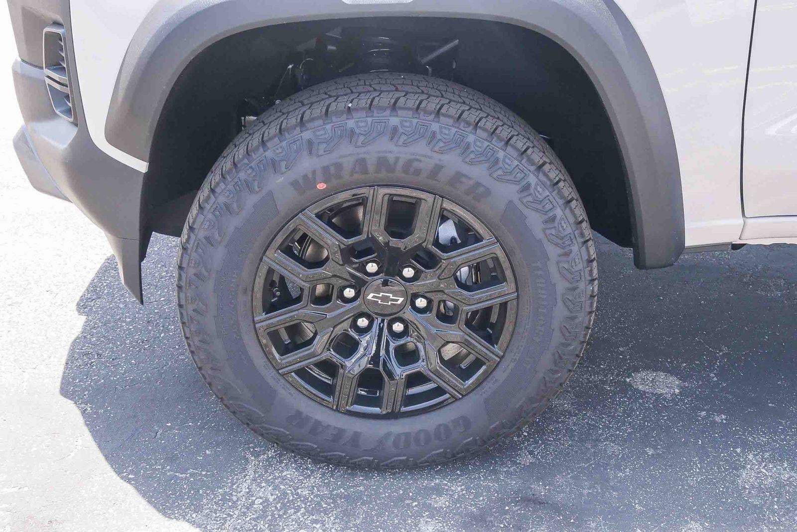 2026 Chevrolet Colorado Crew Cab Short Box 4-Wheel Drive Trail Boss