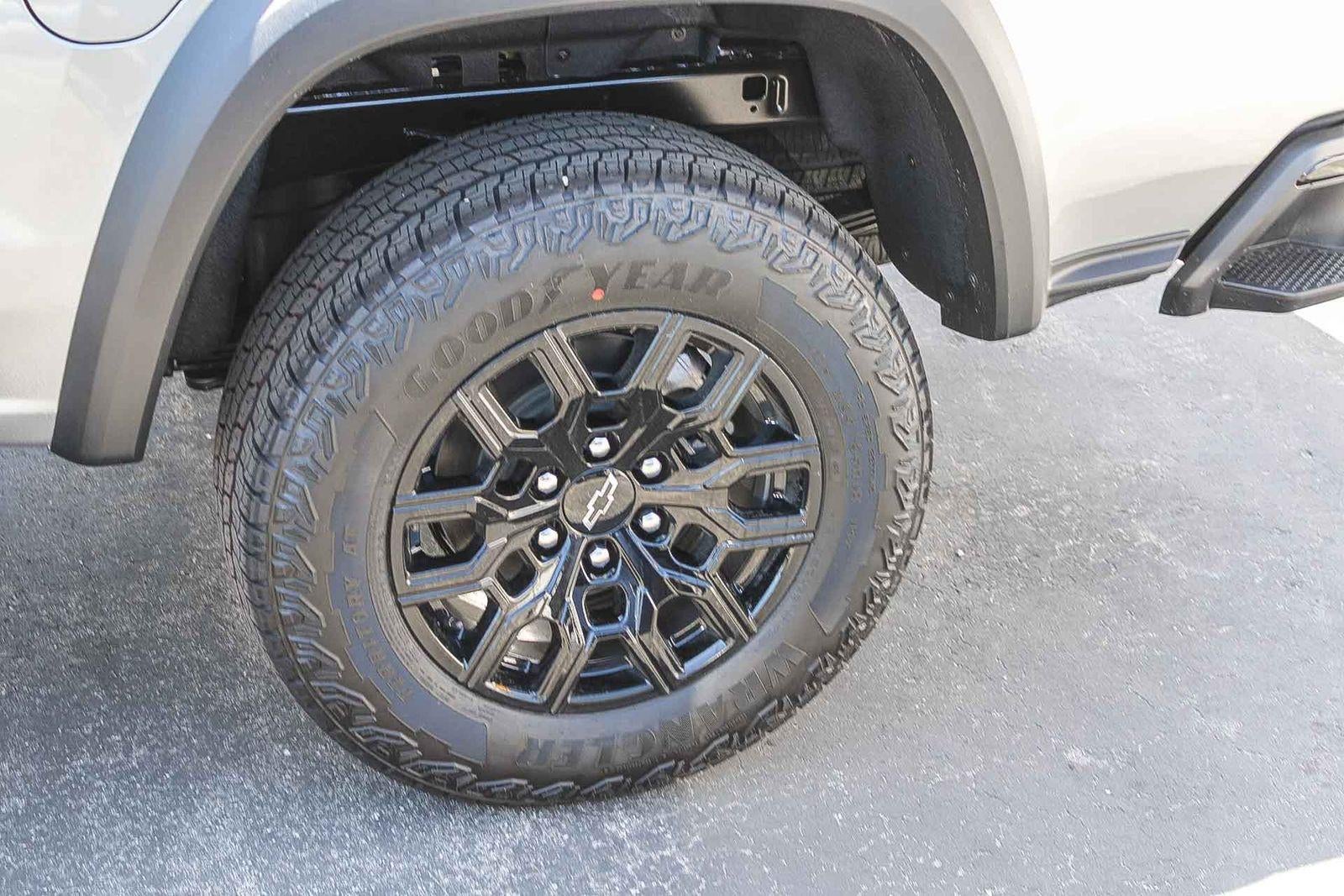 2026 Chevrolet Colorado Crew Cab Short Box 4-Wheel Drive Trail Boss