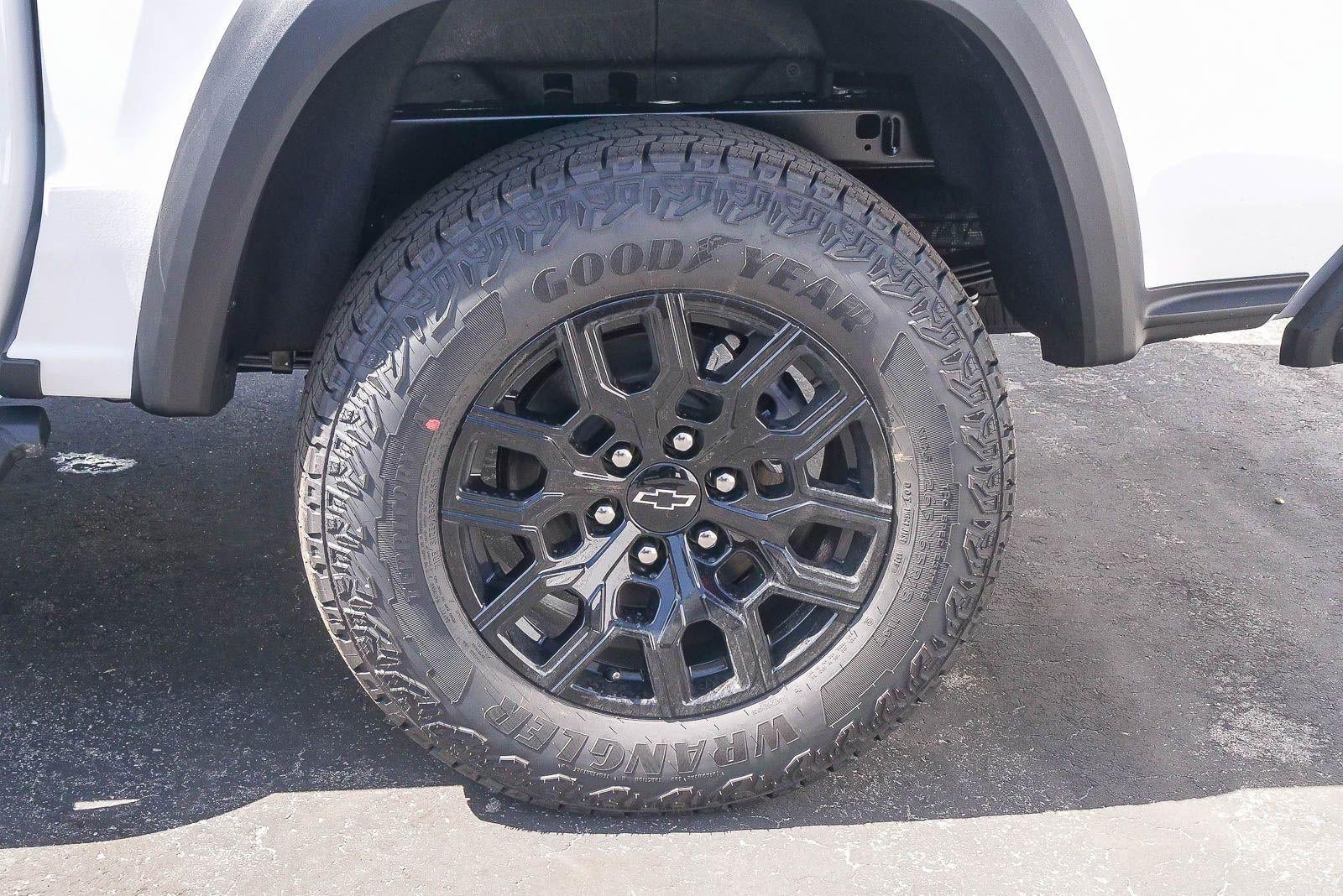 2026 Chevrolet Colorado Crew Cab Short Box 4-Wheel Drive Trail Boss