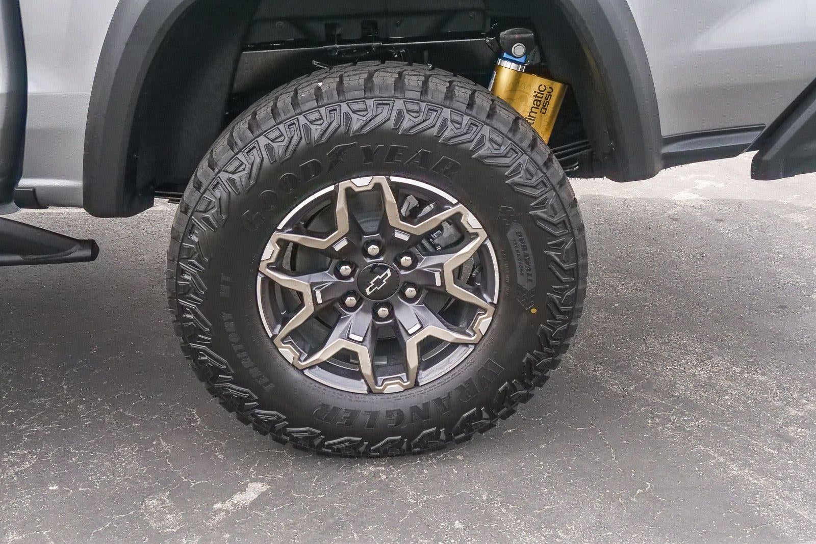 2026 Chevrolet Colorado Crew Cab Short Box 4-Wheel Drive ZR2