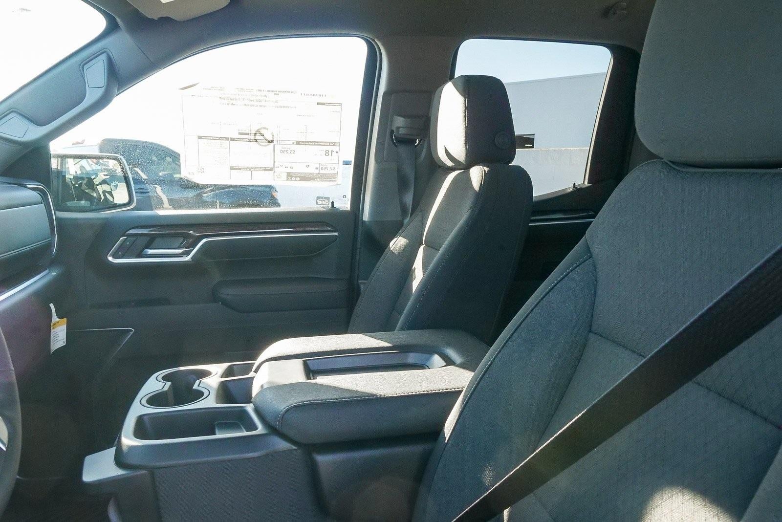 2026 Chevrolet Silverado 1500 Double Cab Standard Box 4-Wheel Drive LT 2FL