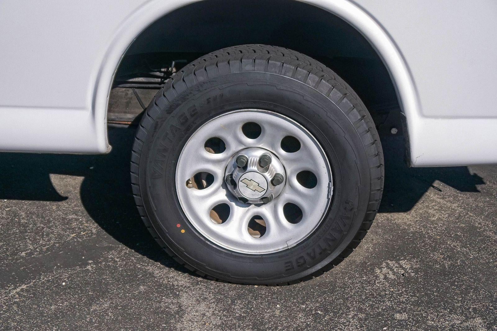 2011 Chevrolet Express Cargo 1500 Base