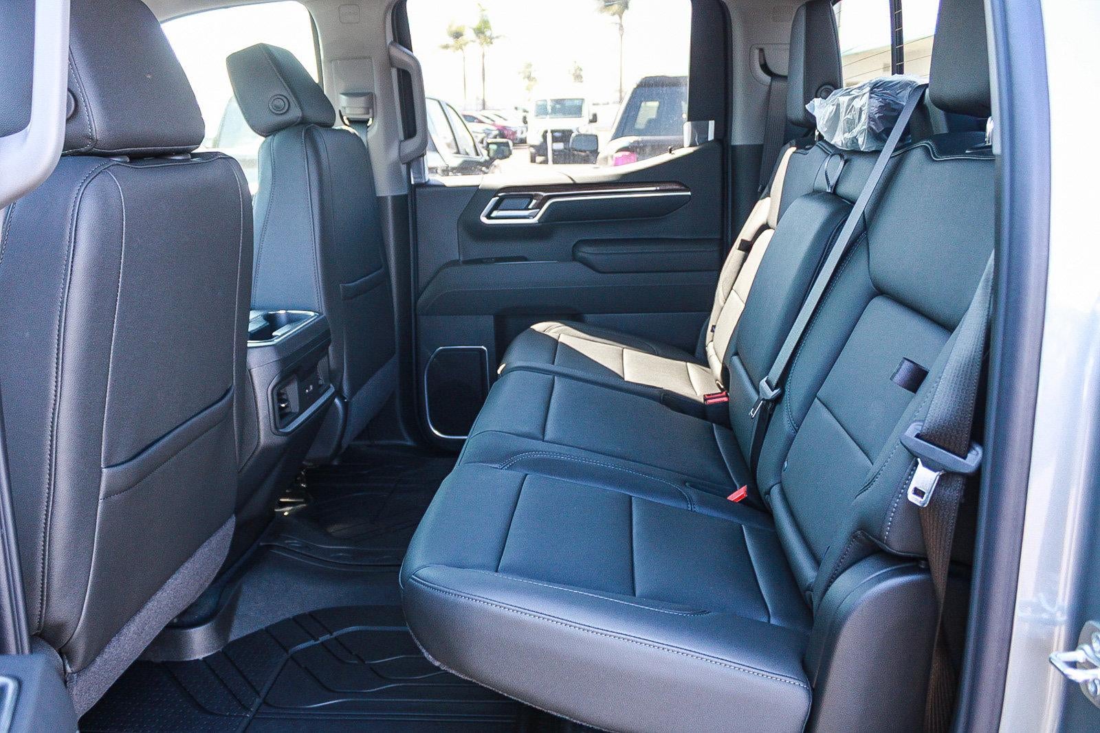 2026 Chevrolet Silverado 1500 Crew Cab Short Box 4-Wheel Drive LT 1LT