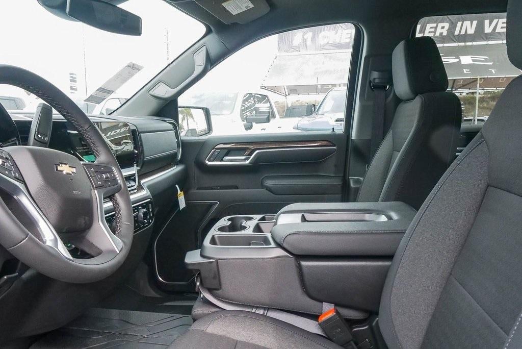 2026 Chevrolet Silverado 1500 Crew Cab Short Box 4-Wheel Drive LT 1LT