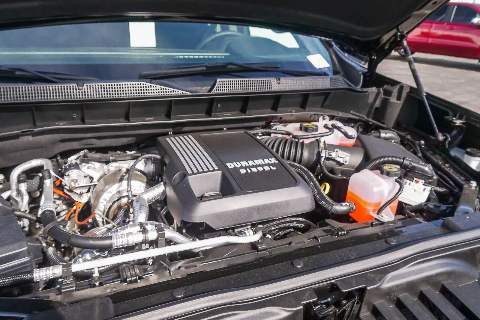 2026 Chevrolet Silverado 1500 Crew Cab Short Box 4-Wheel Drive RST