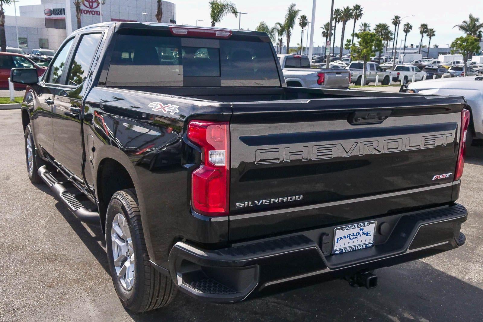 2026 Chevrolet Silverado 1500 Crew Cab Short Box 4-Wheel Drive RST