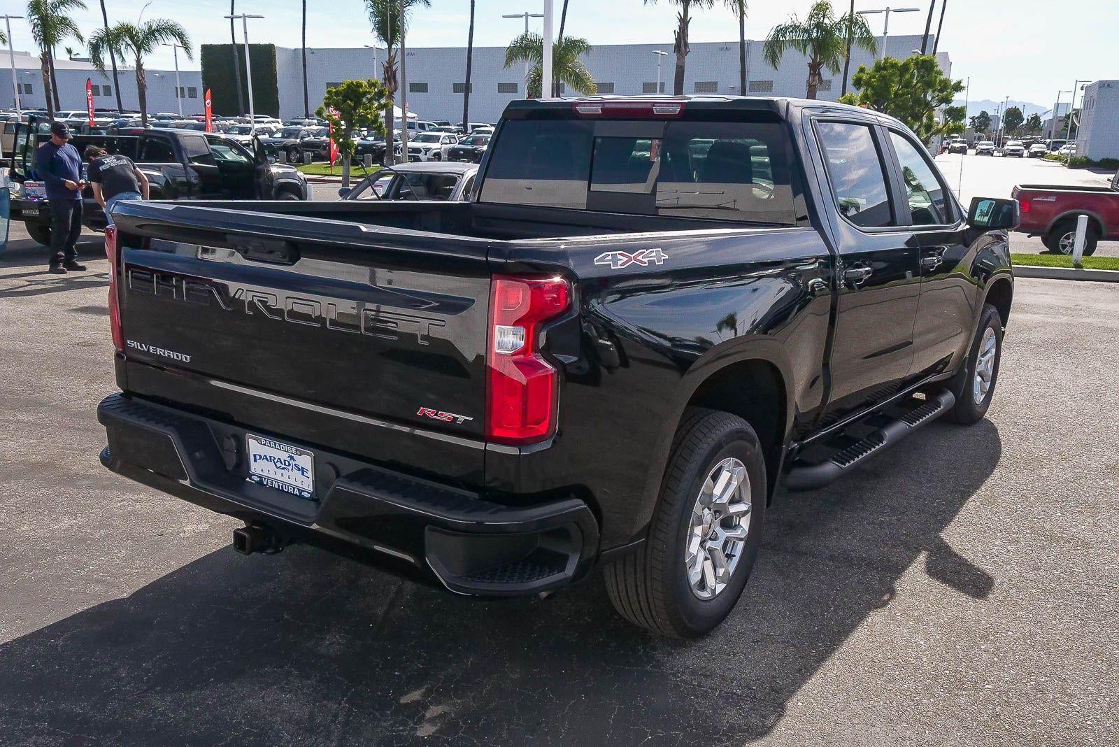 2026 Chevrolet Silverado 1500 Crew Cab Short Box 4-Wheel Drive RST