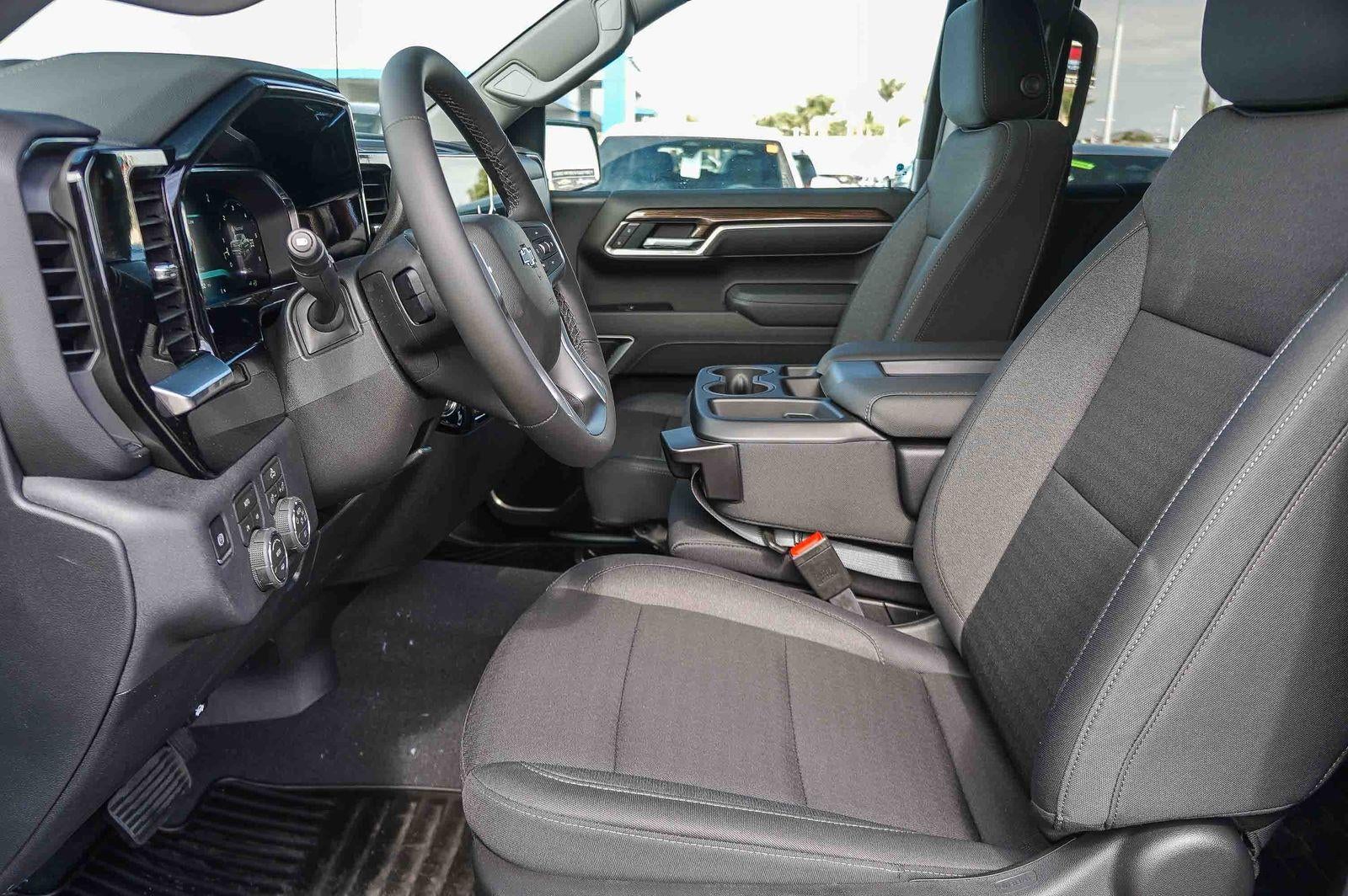 2026 Chevrolet Silverado 1500 Crew Cab Short Box 4-Wheel Drive RST