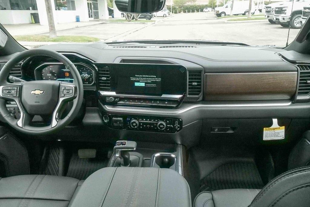 2026 Chevrolet Silverado 1500 Crew Cab Short Box 4-Wheel Drive High Country