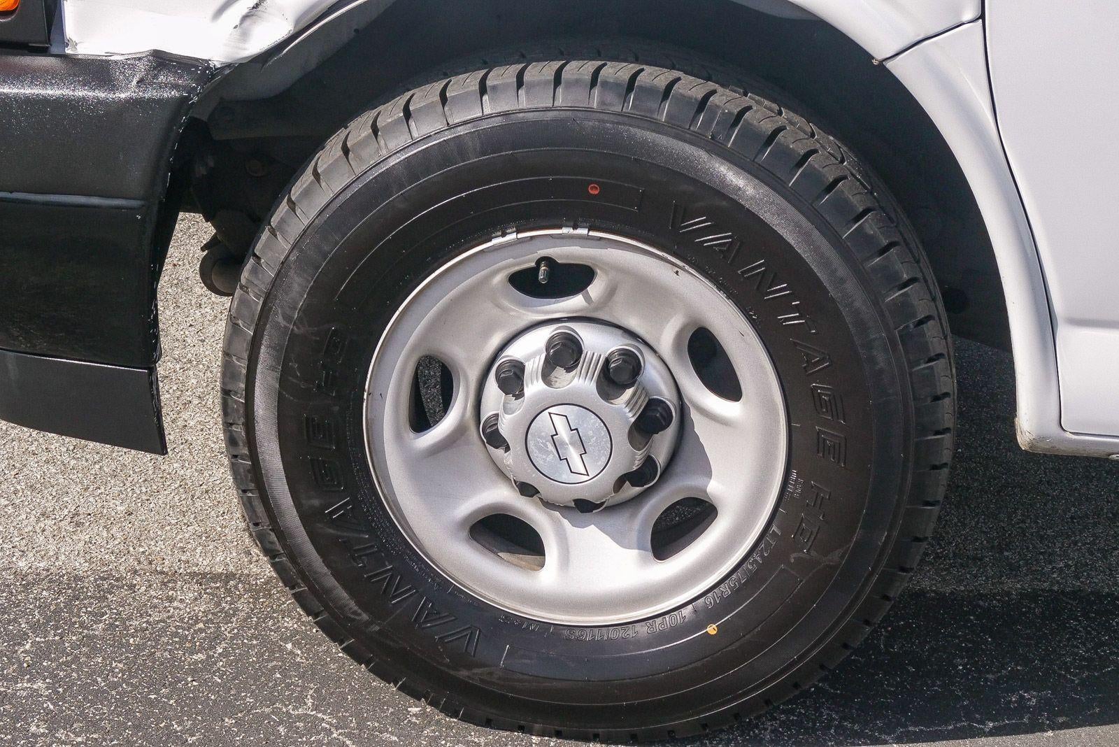 2017 Chevrolet Express Cargo 2500 Base