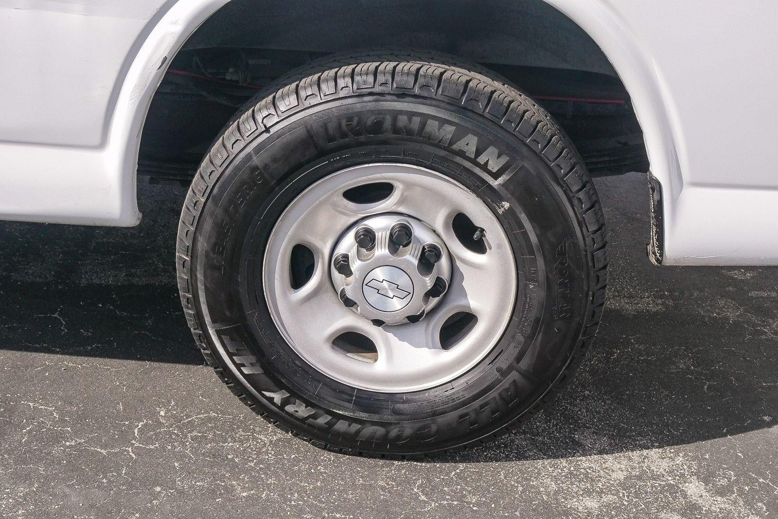 2017 Chevrolet Express Cargo 2500 Base