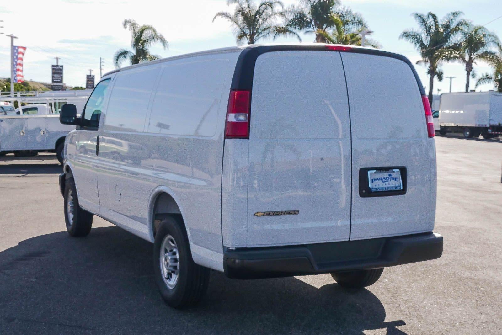 2026 Chevrolet Express Cargo 2500 Regular Wheelbase Rear-Wheel Drive