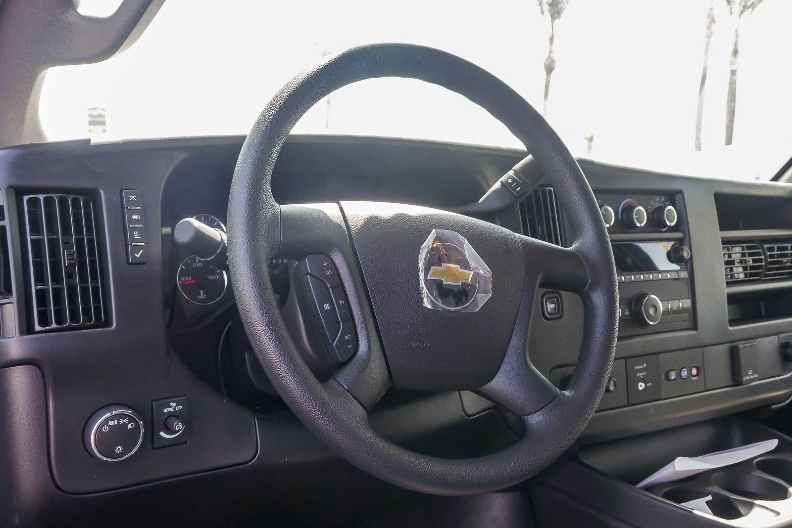 2026 Chevrolet Express Cargo 2500 Regular Wheelbase Rear-Wheel Drive