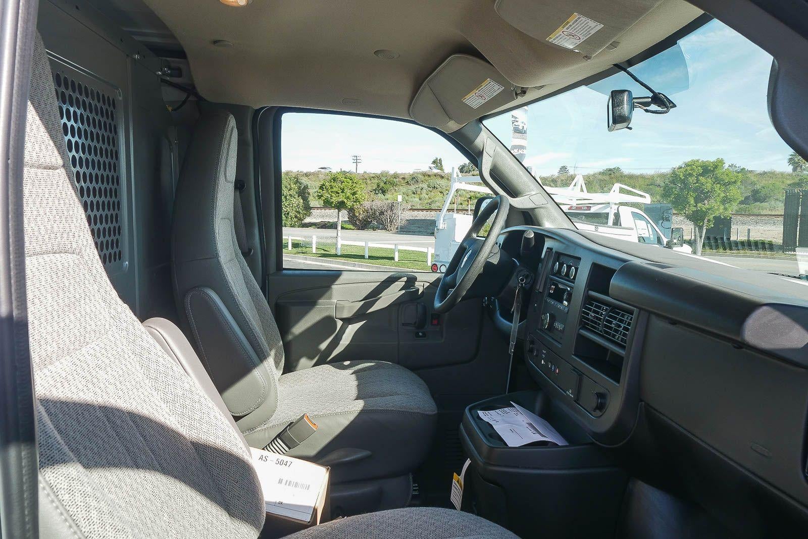 2026 Chevrolet Express Cargo 2500 Regular Wheelbase Rear-Wheel Drive