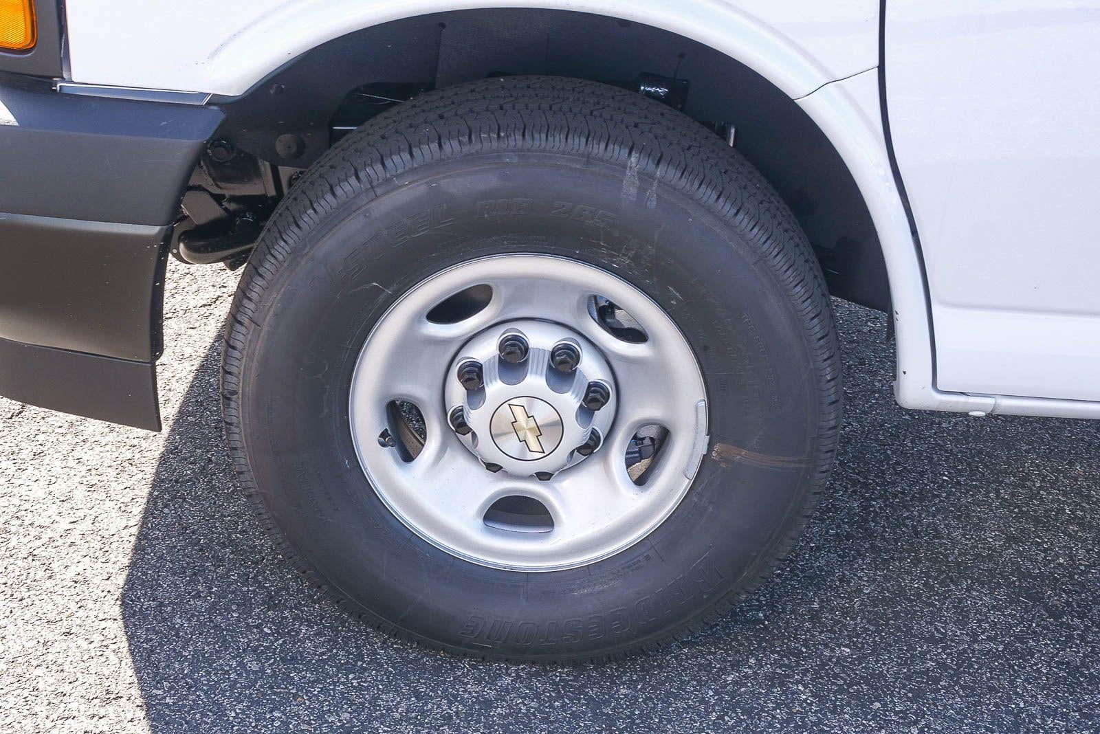 2026 Chevrolet Express Cargo 2500 Regular Wheelbase Rear-Wheel Drive