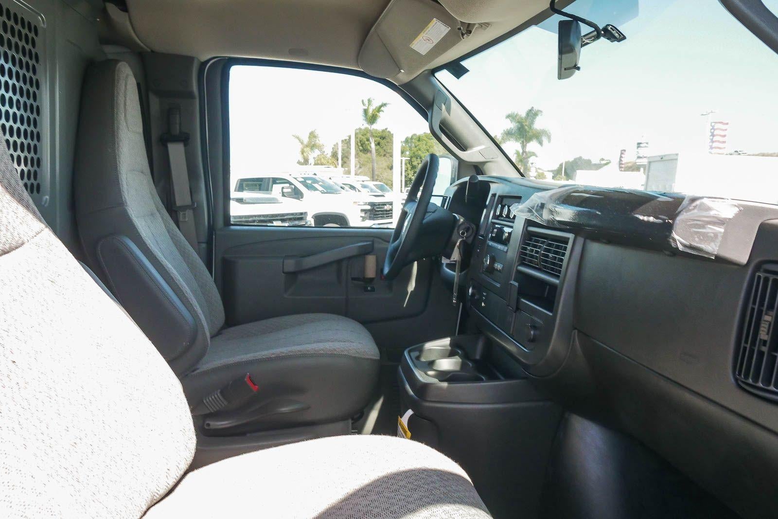 2026 Chevrolet Express Cargo Work Van - Photo 12
