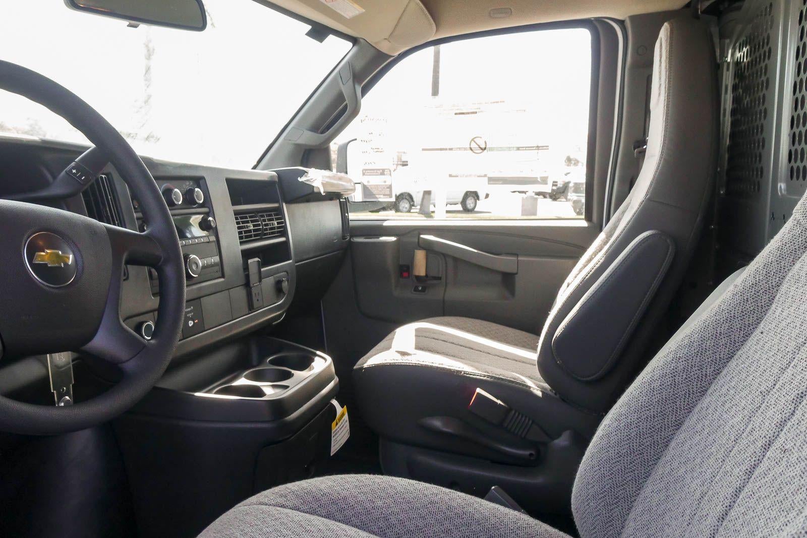 2026 Chevrolet Express Cargo 2500 Regular Wheelbase Rear-Wheel Drive