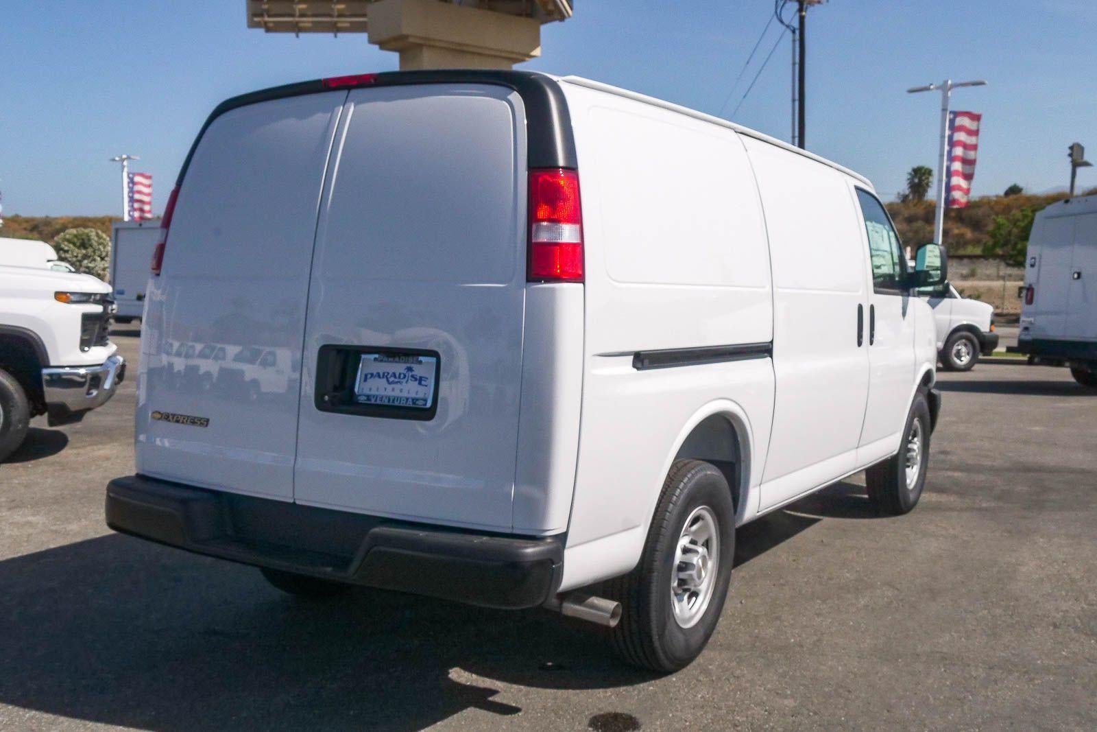 2026 Chevrolet Express Cargo Work Van - Photo 9