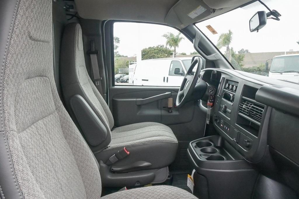 2025 Chevrolet Express Cargo 2500 2500 Extended Wheelbase Rear-Wheel Drive