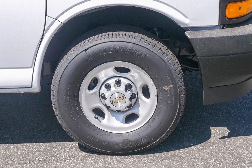 2025 Chevrolet Express Cargo 2500 2500 Extended Wheelbase Rear-Wheel Drive