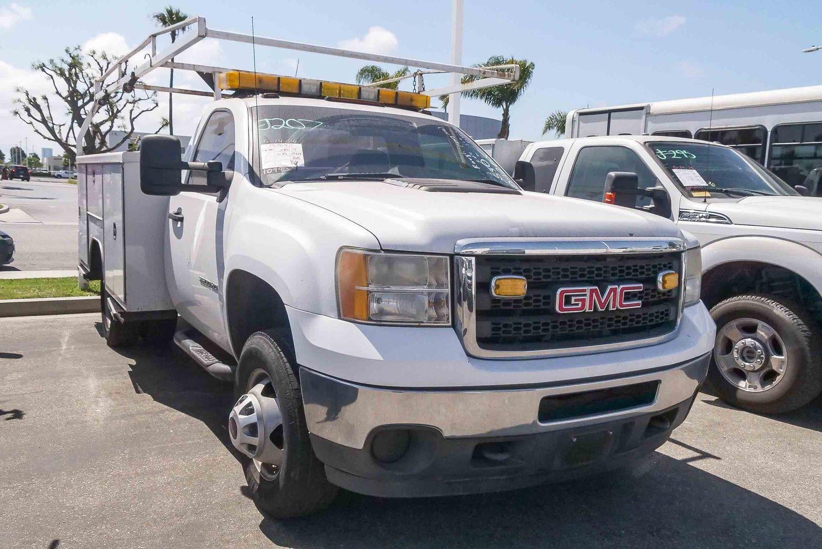 2014 GMC Sierra 3500 HD Chassis Cab Work Truck