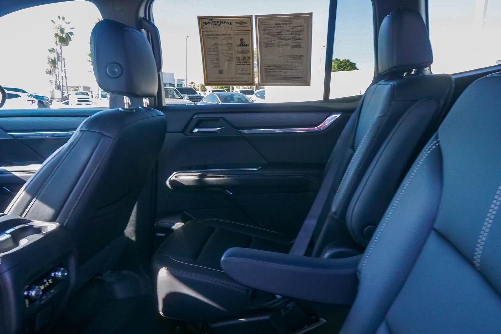 2024 GMC Acadia Elevation