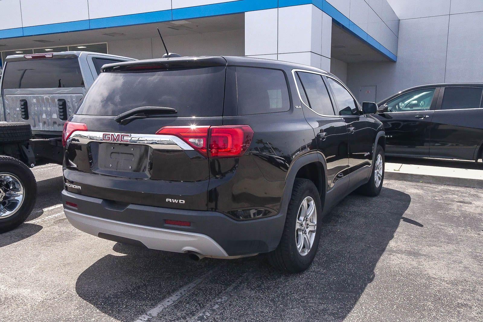 2019 GMC Acadia SLE