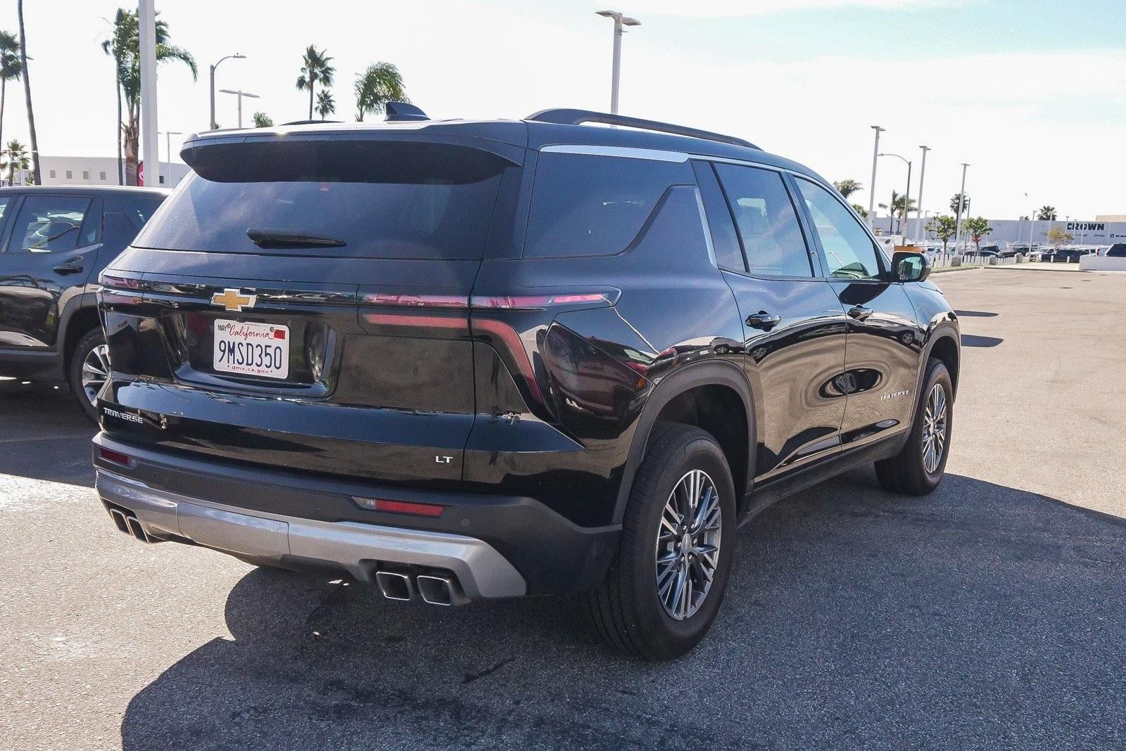 2024 Chevrolet Traverse LT