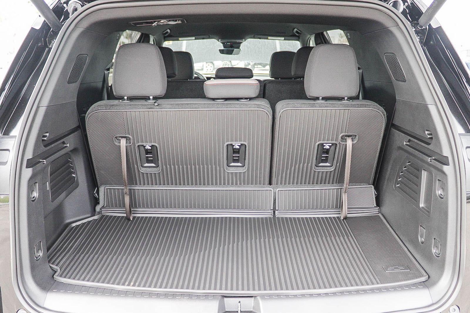 2027 Chevrolet Traverse LT w/1LT
