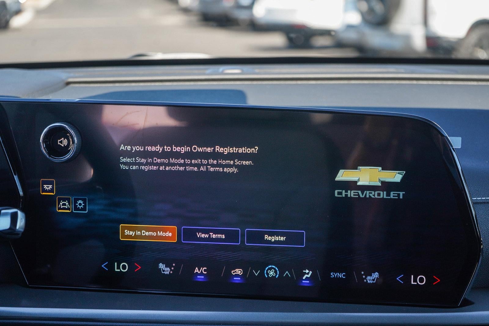 2027 Chevrolet Traverse LT w/1LT
