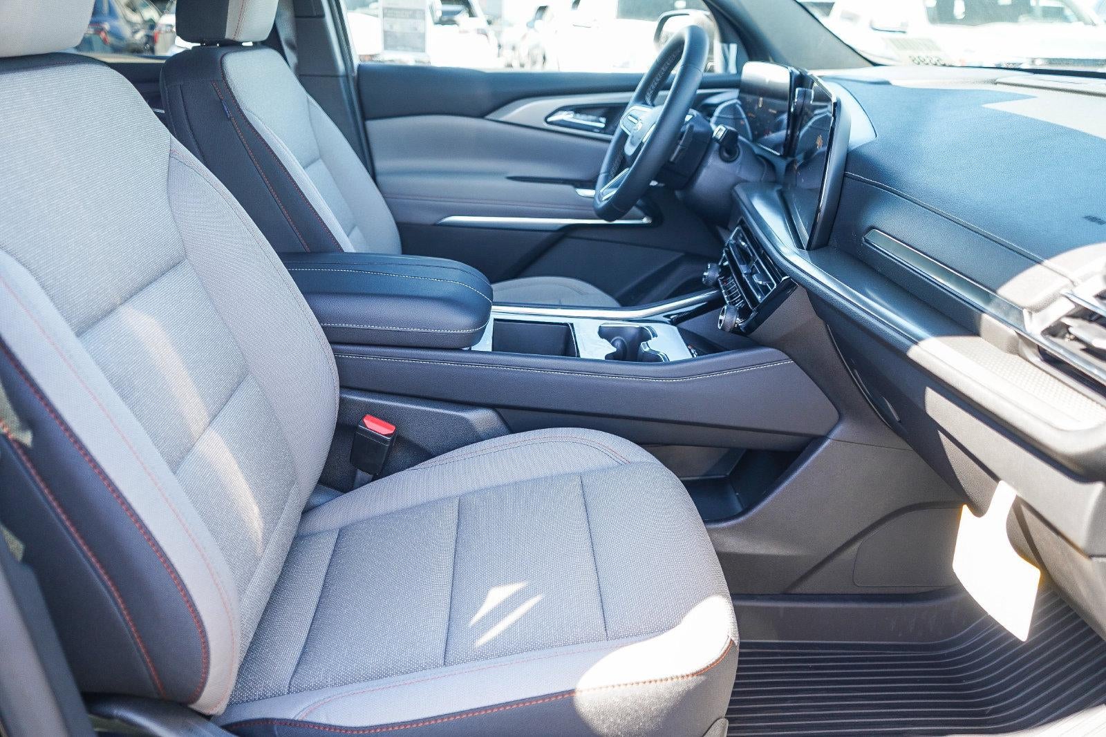 2027 Chevrolet Traverse LT w/1LT