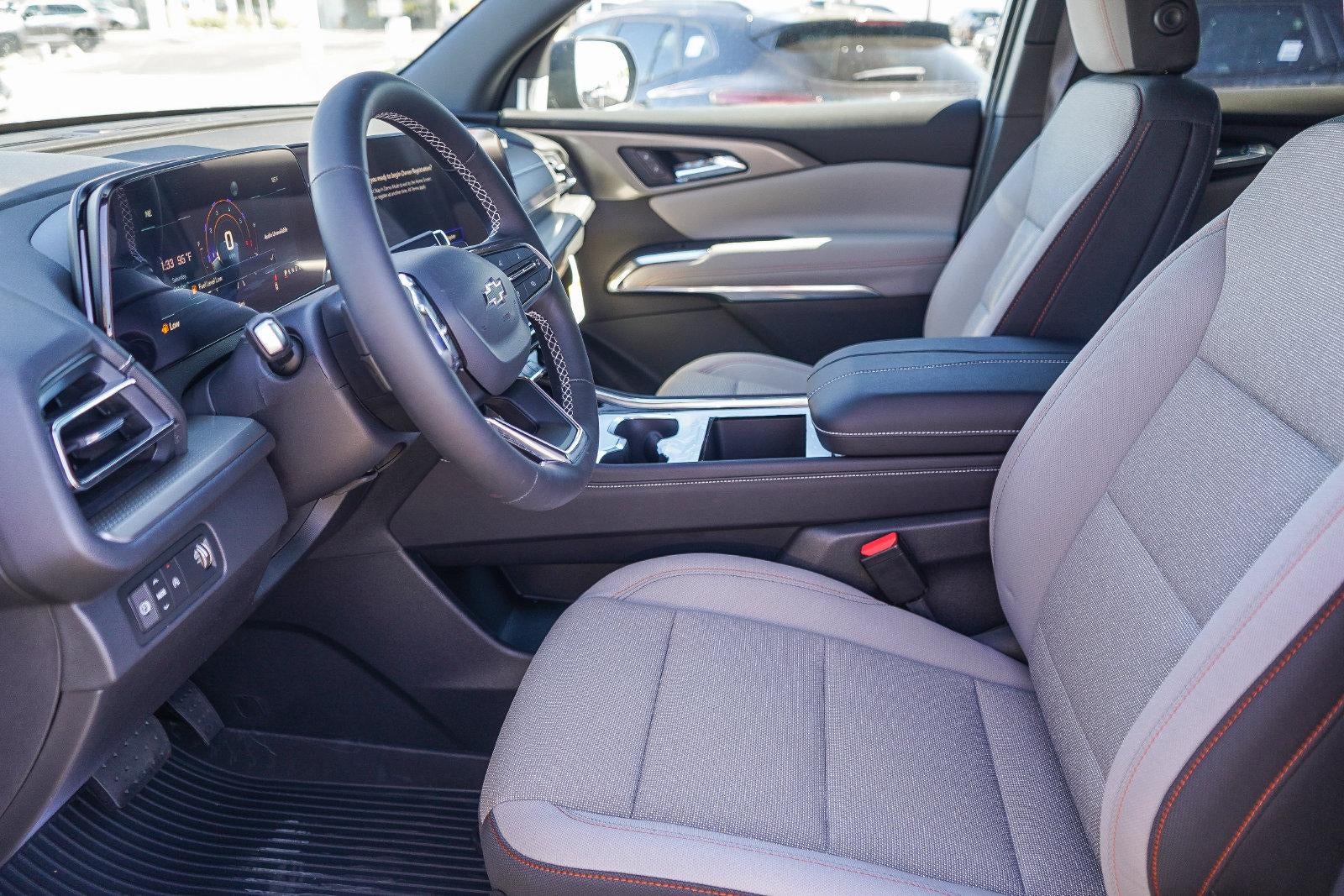 2027 Chevrolet Traverse LT w/1LT