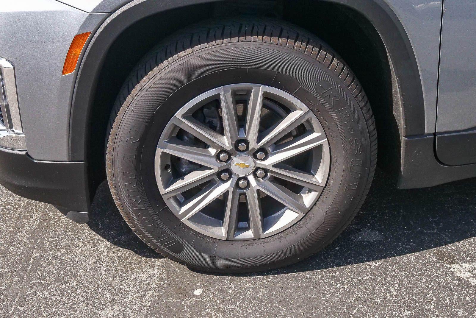 2023 Chevrolet Traverse LT Cloth