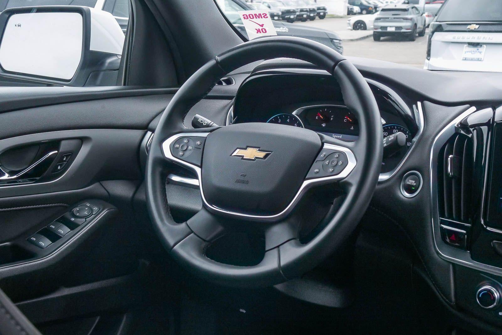 2023 Chevrolet Traverse LT Cloth