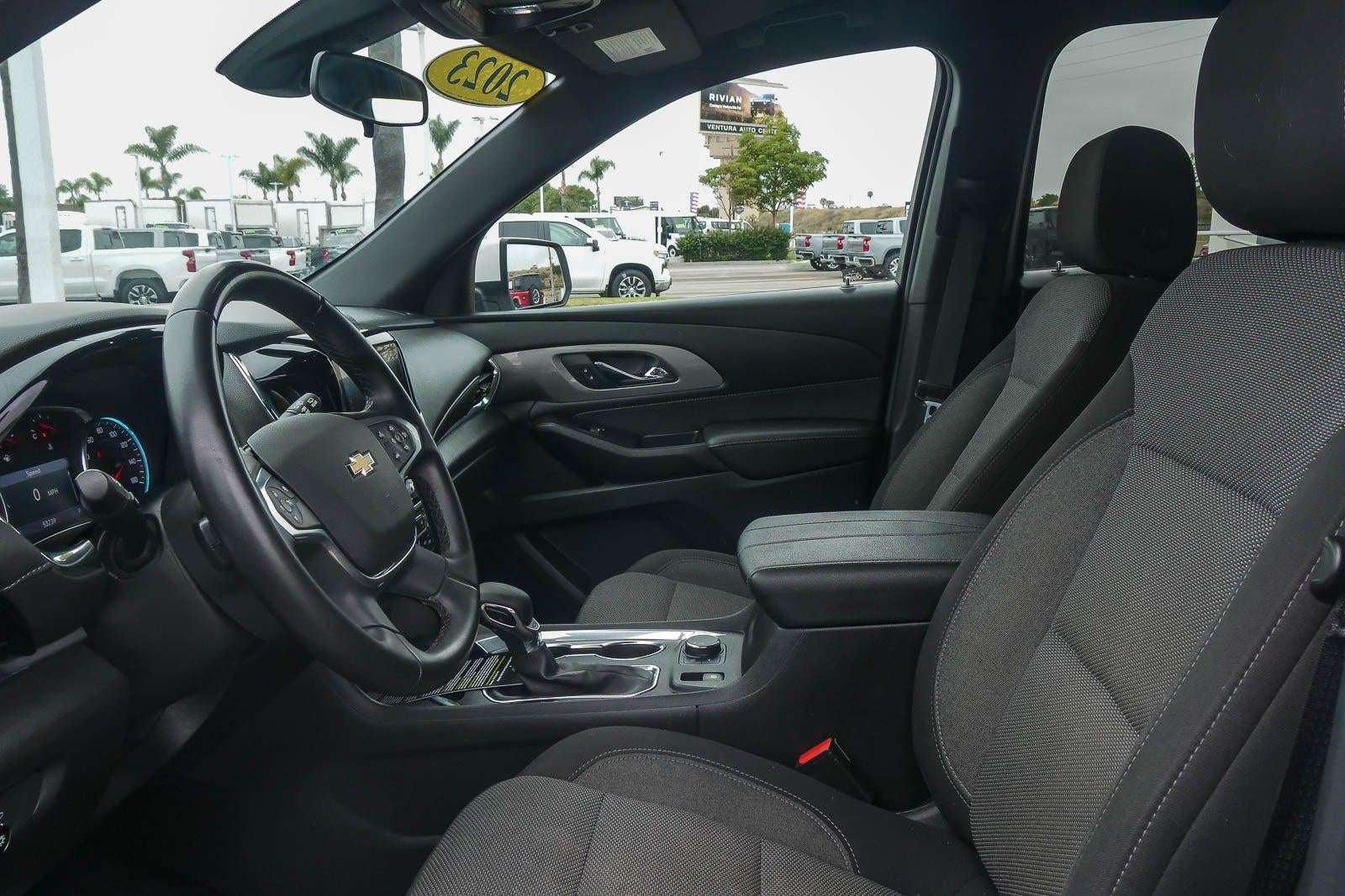 2023 Chevrolet Traverse LT Cloth