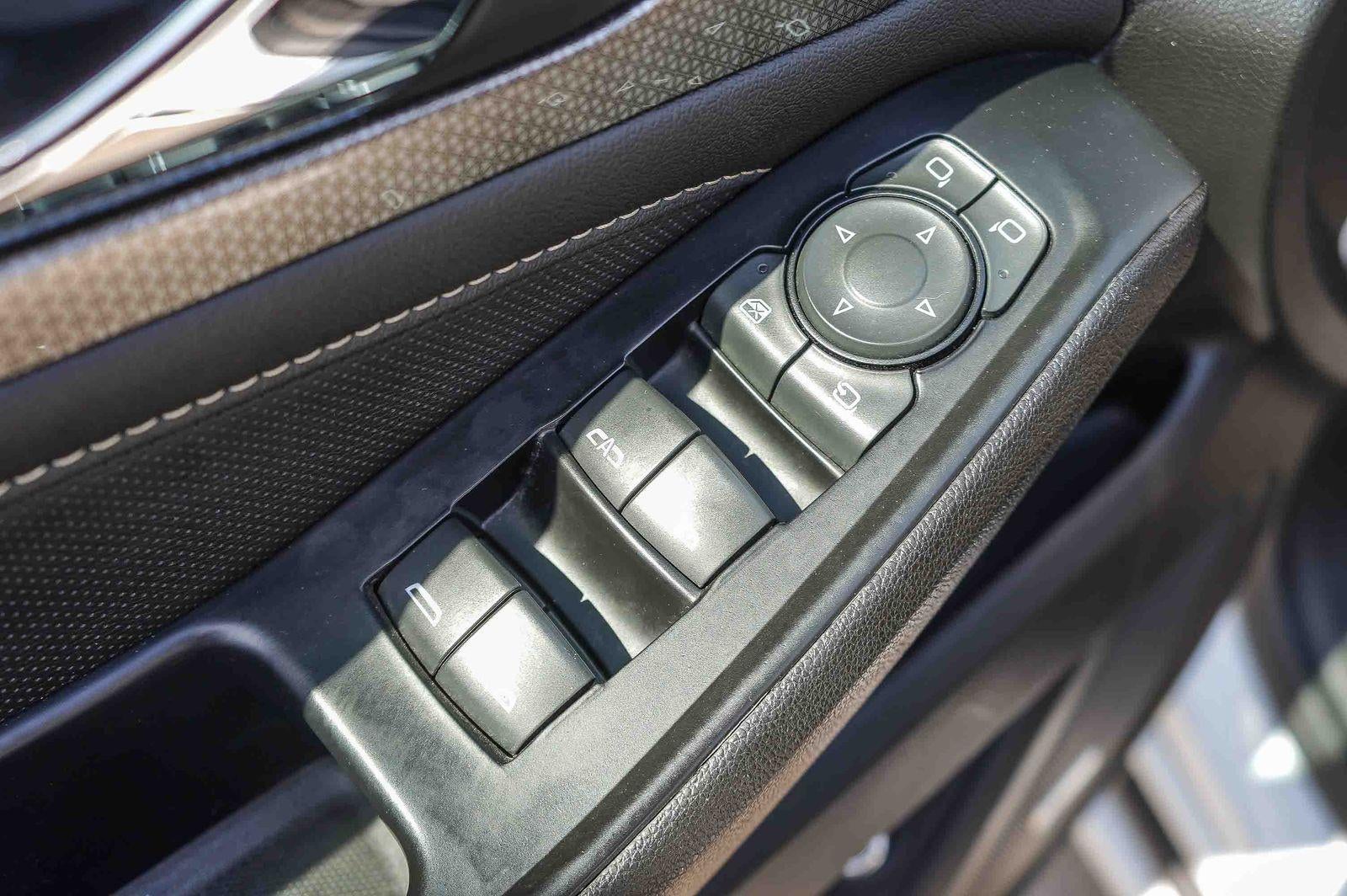 2023 Chevrolet Traverse Base