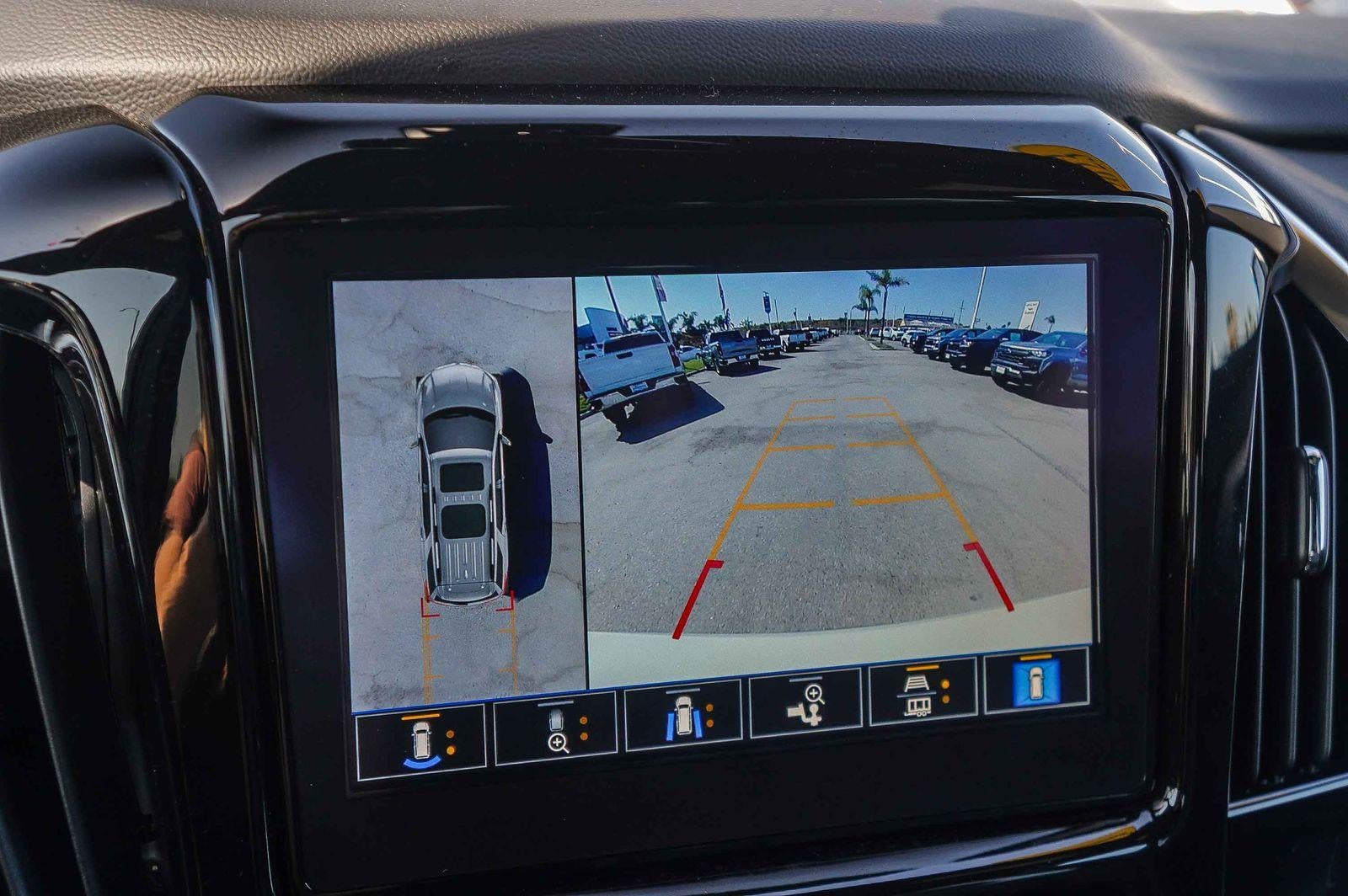 2023 Chevrolet Traverse Base