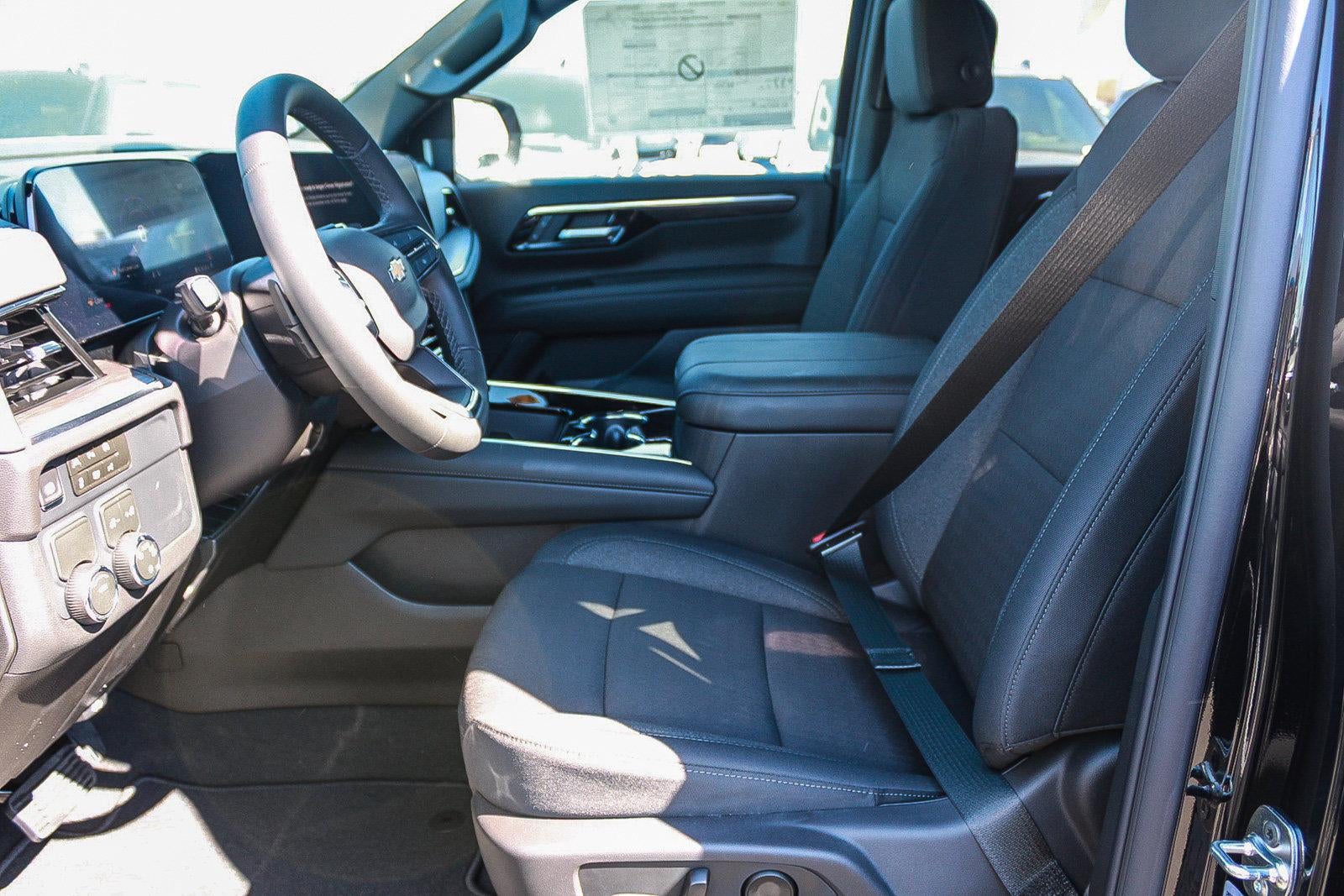 2026 Chevrolet Suburban 2WD LS