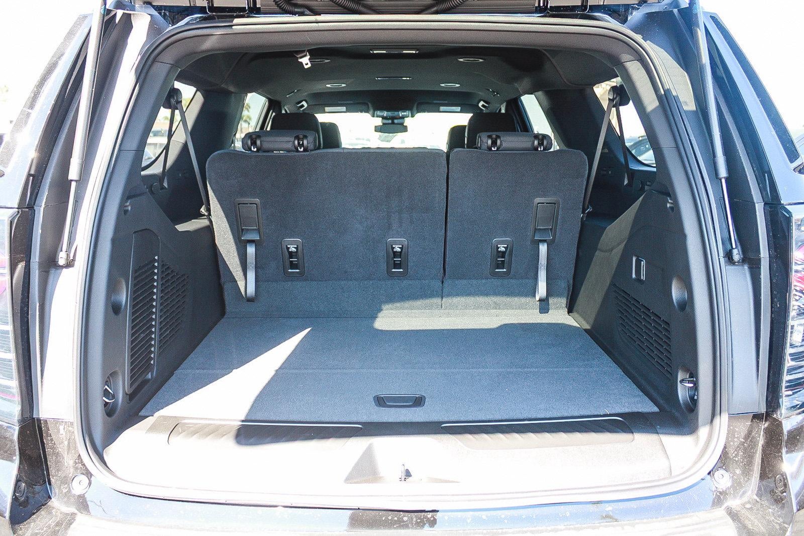 2026 Chevrolet Suburban 2WD LS