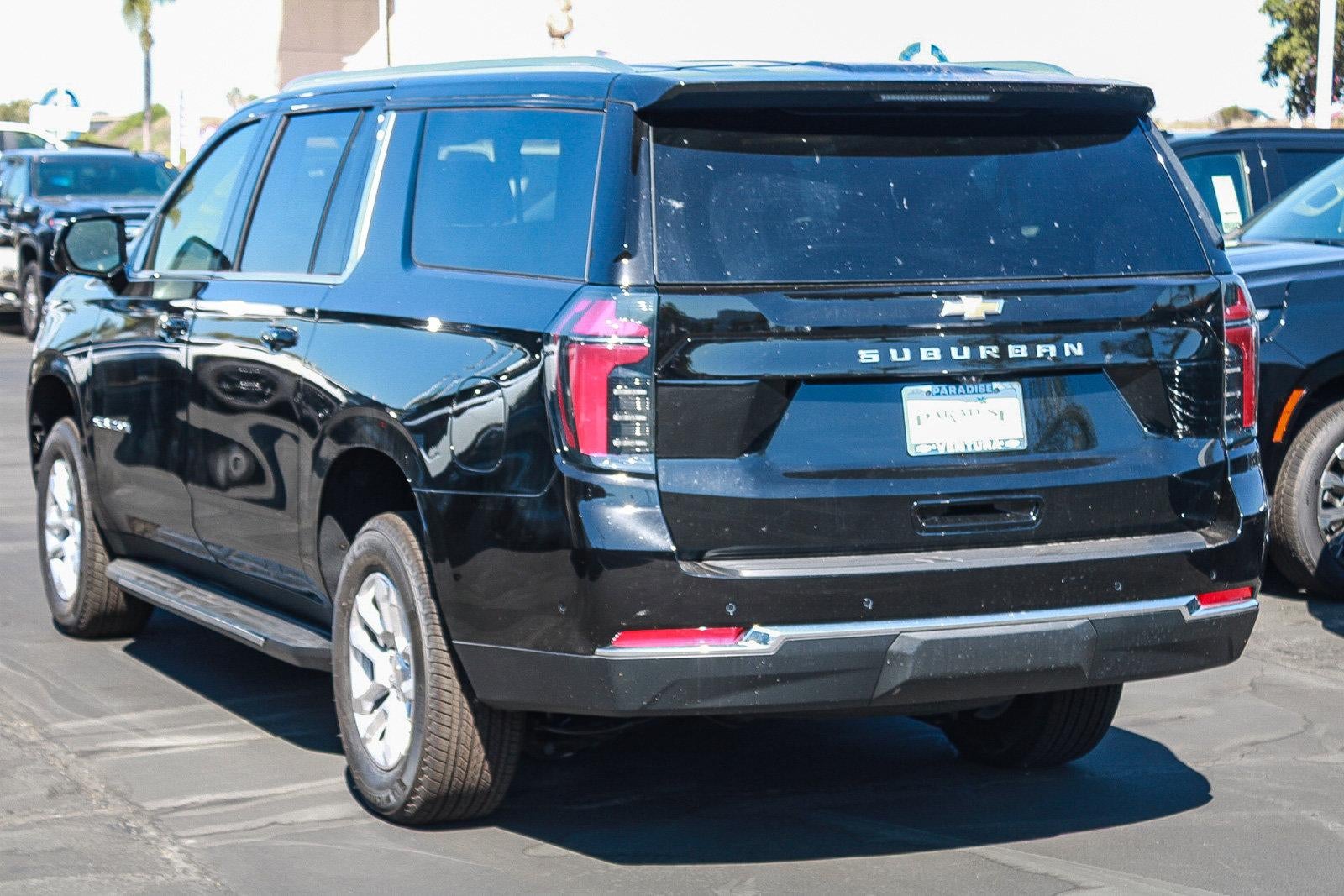 2026 Chevrolet Suburban 2WD LS