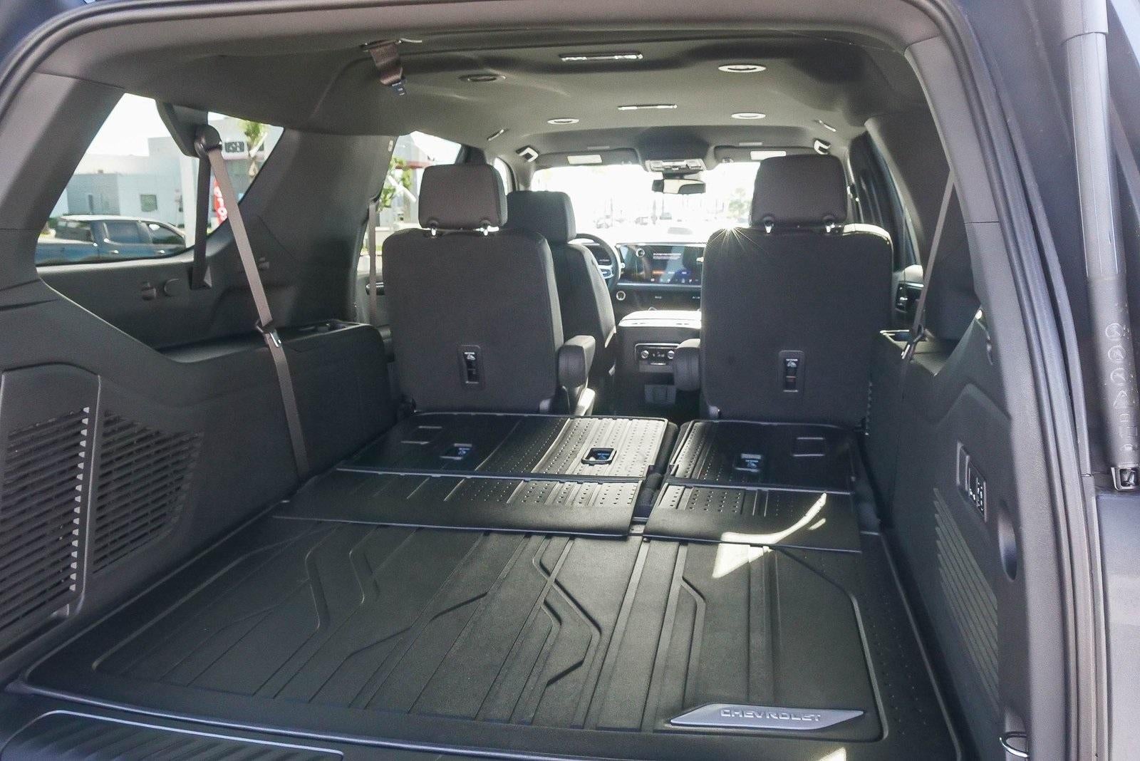 2026 Chevrolet Suburban 2WD LT