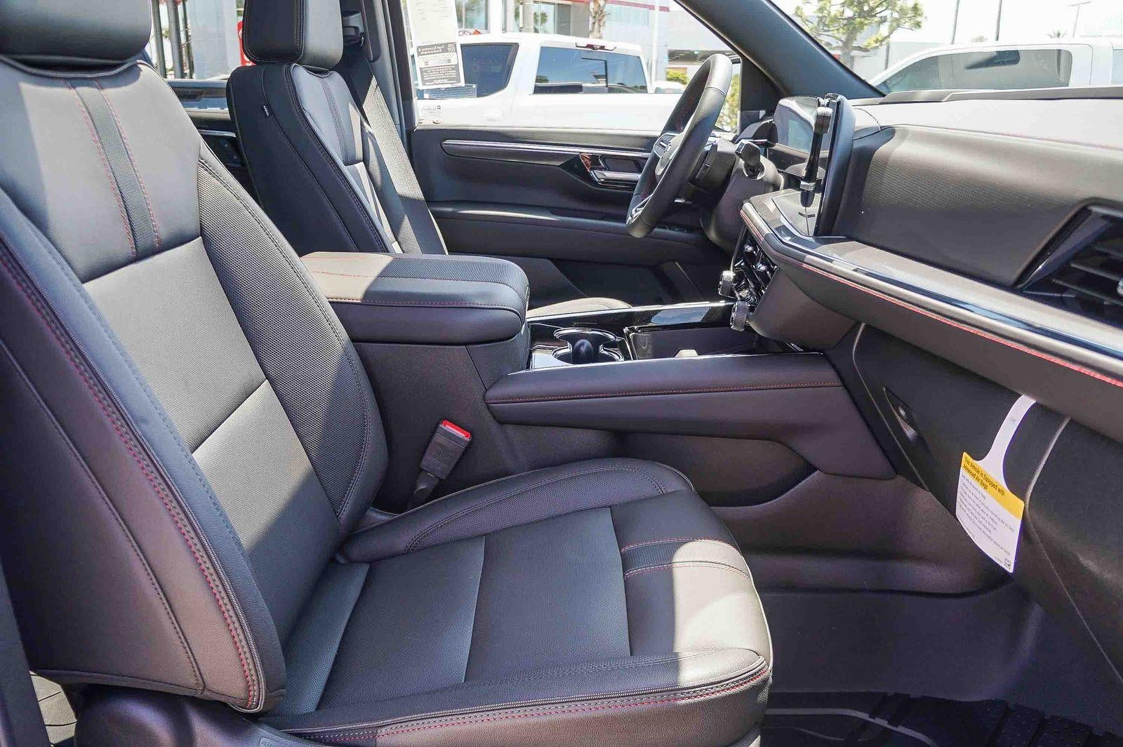 2026 Chevrolet Suburban 2WD RST