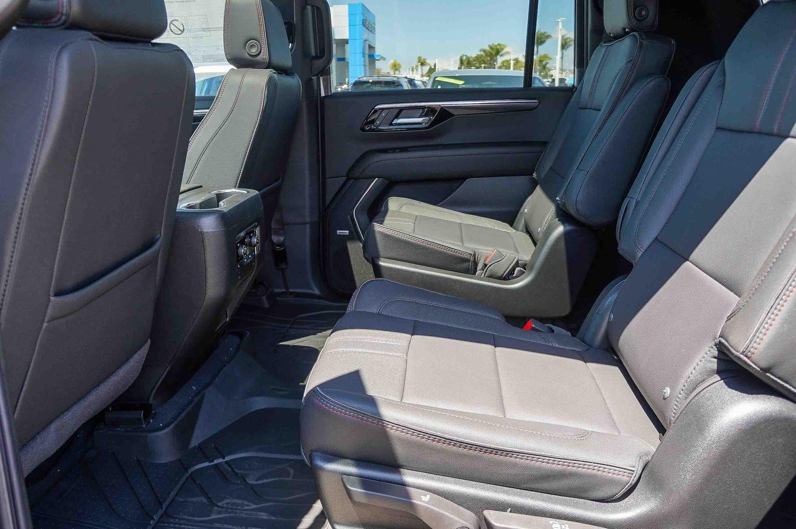 2026 Chevrolet Suburban 2WD RST