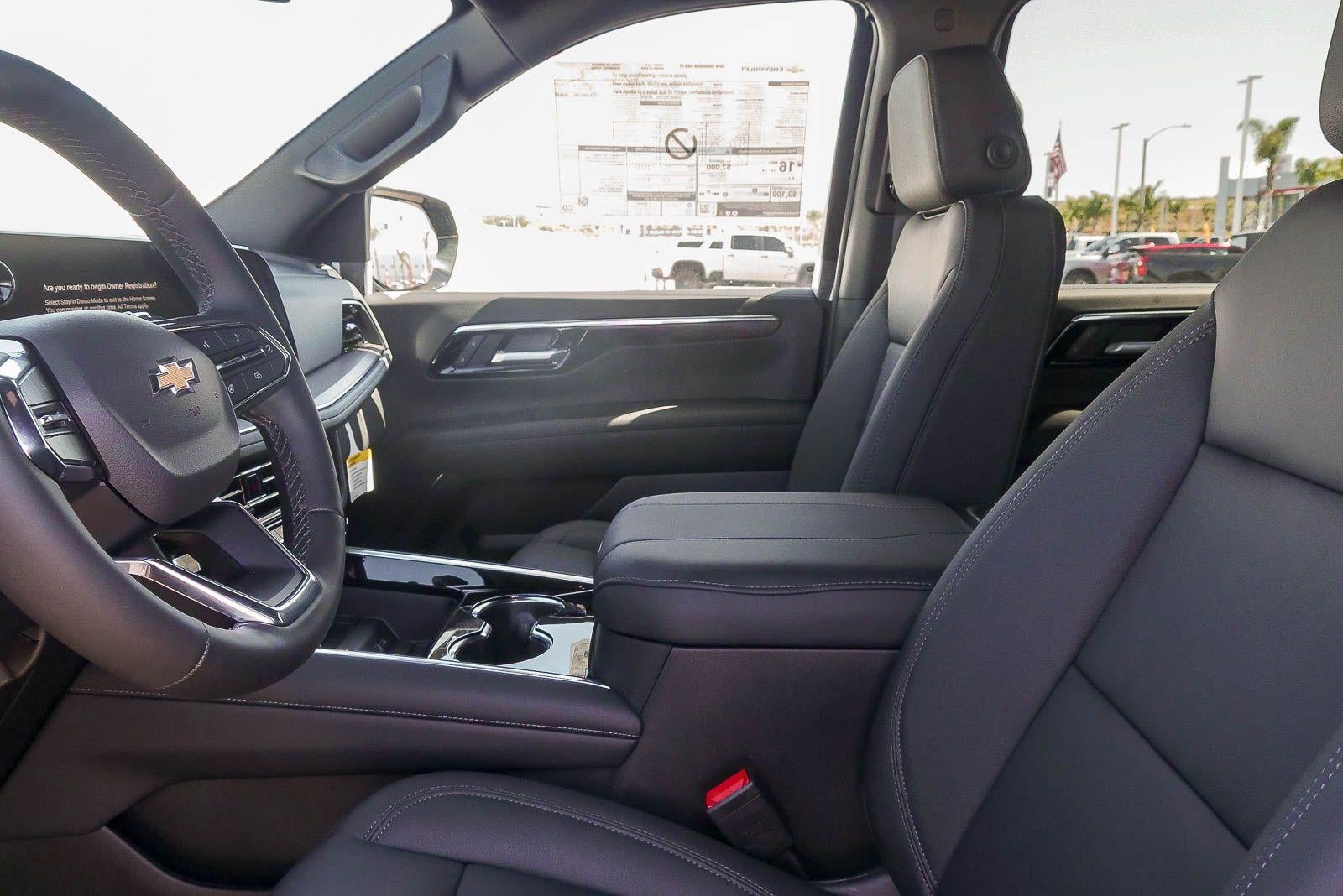 2026 Chevrolet Suburban 4WD LT