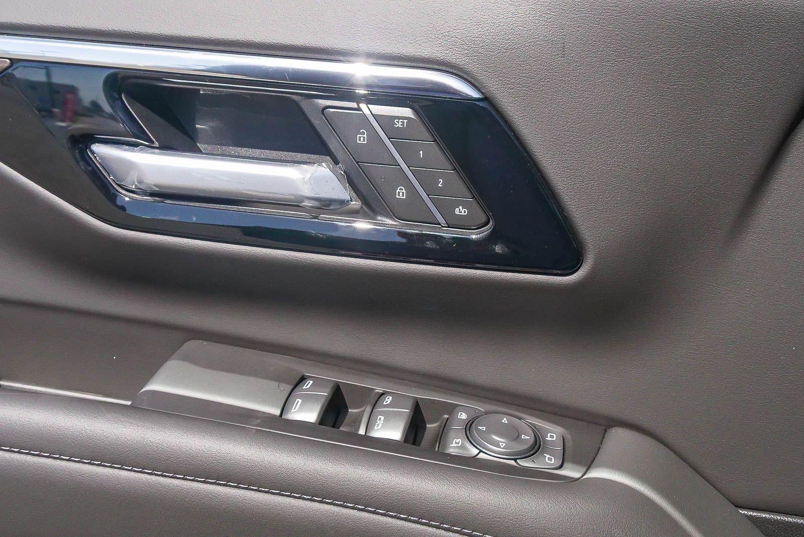 2026 Chevrolet Suburban 4WD LT