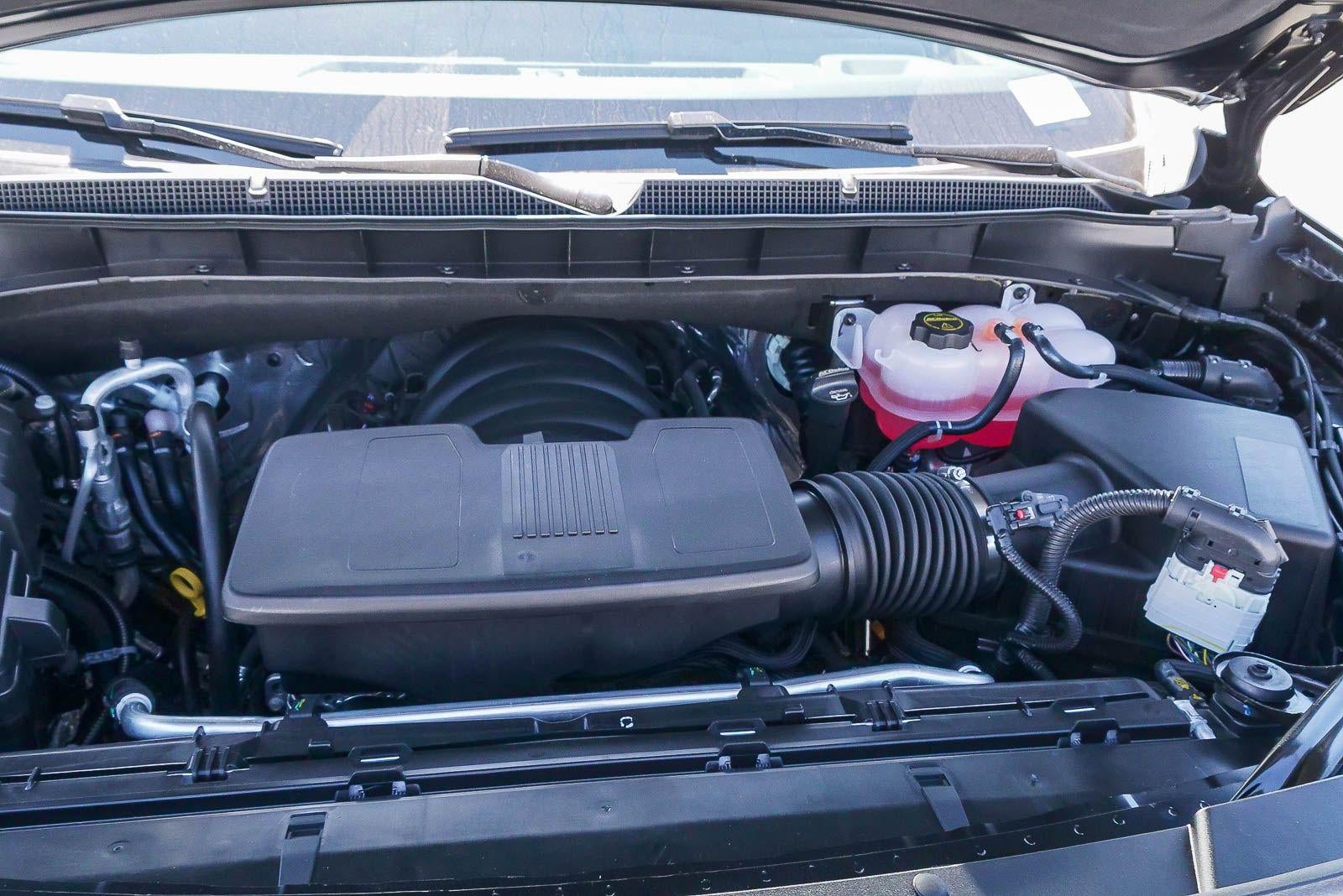 2026 Chevrolet Suburban 4WD LT
