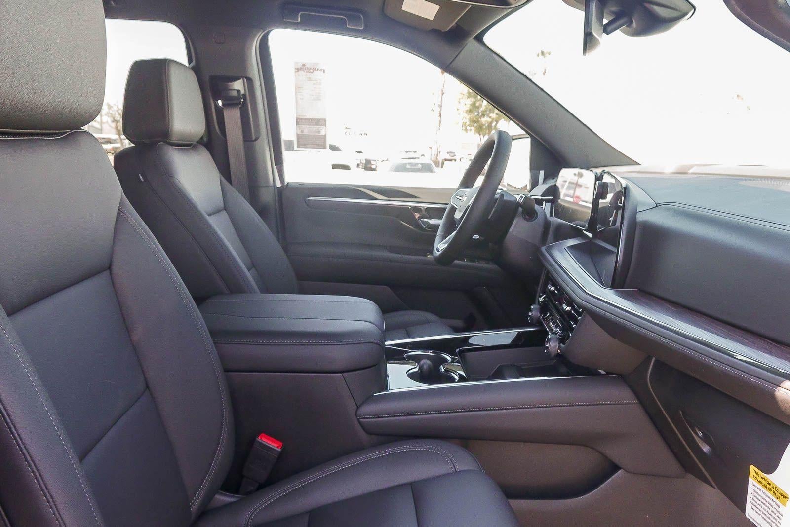 2026 Chevrolet Suburban 4WD LT