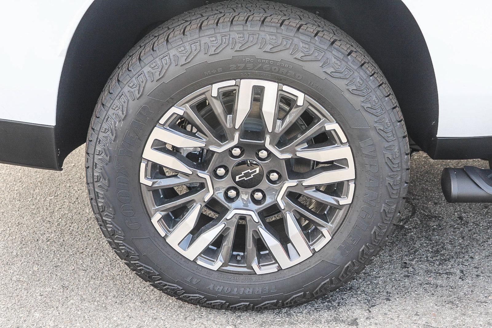 2026 Chevrolet Suburban 4WD Z71