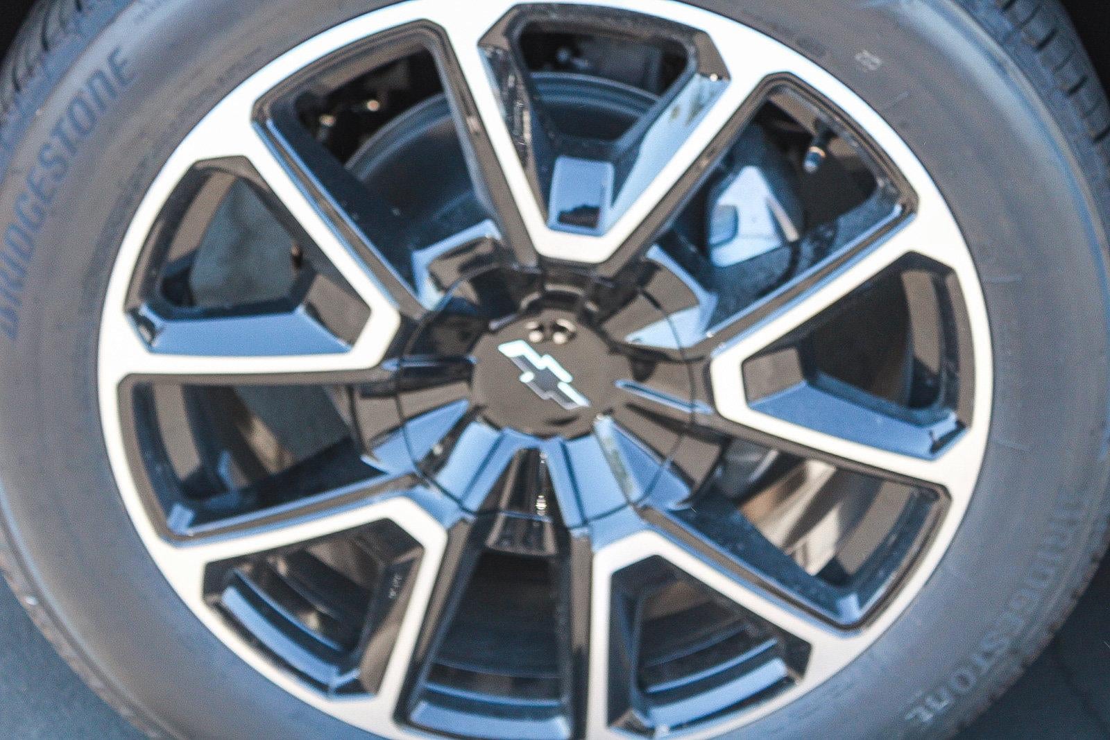 2026 Chevrolet Suburban 4WD RST